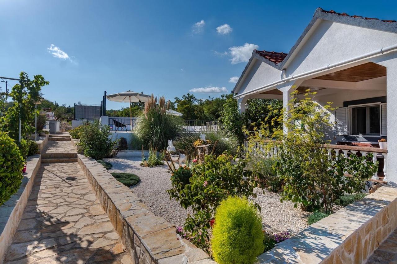 הוילה Blizna Donja House Camellia With Fenced Pool And Playground מראה חיצוני תמונה