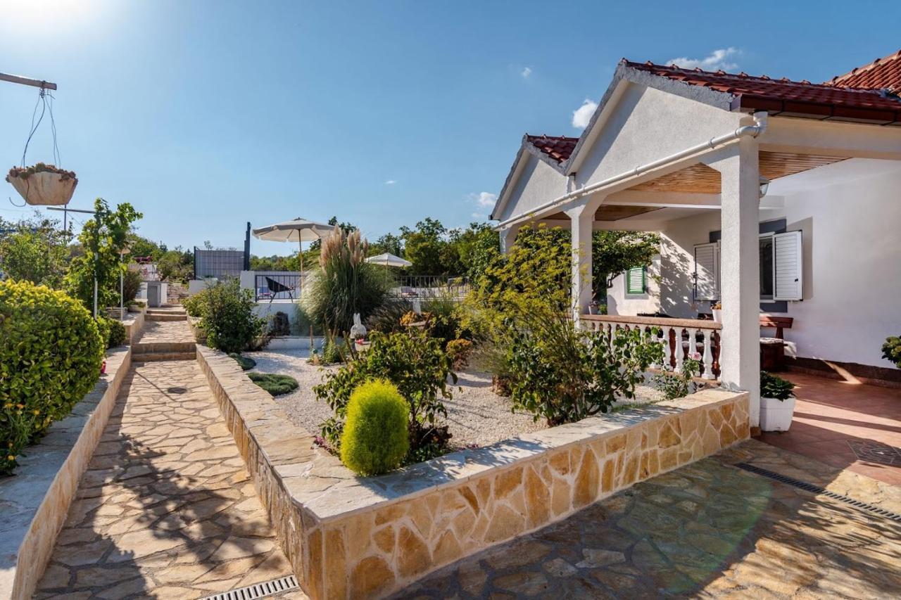 הוילה Blizna Donja House Camellia With Fenced Pool And Playground מראה חיצוני תמונה