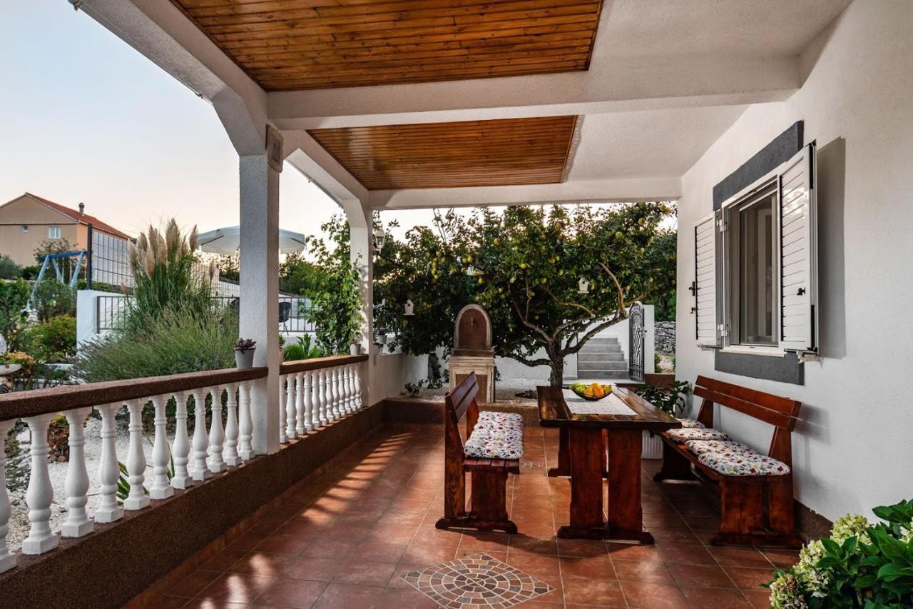 הוילה Blizna Donja House Camellia With Fenced Pool And Playground מראה חיצוני תמונה